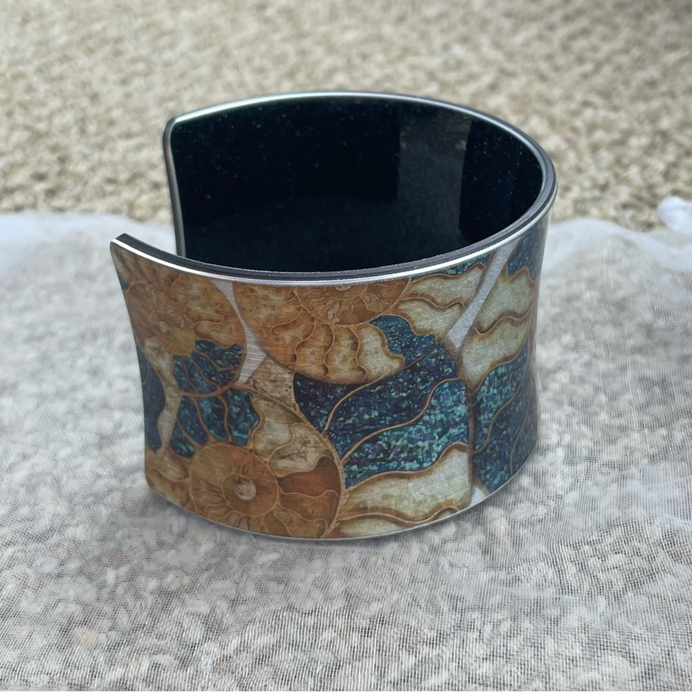 NWOT Resin Cuff Bangle Bracelet with Metallic Seashell Print